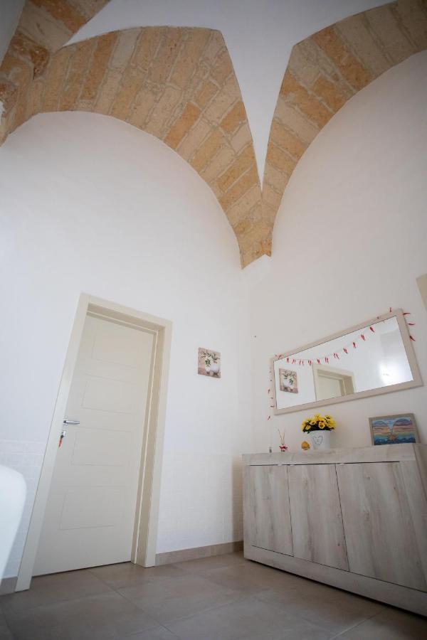 Bed&Dreams In Salento Bilocale Con Vasca Idromassaggio Guagnano Exterior foto